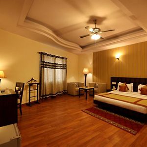 Hotel The Class, Delhi Airport